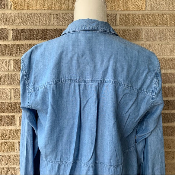 Athleta Chambray Blue Button Down Shirt Tencel Size Small - Picture 9 of 12